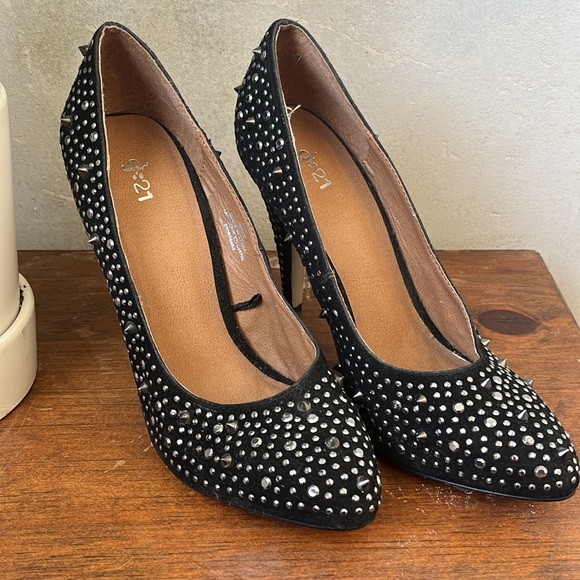 Sexy studded faux suede stiletto - Picture 4 of 6